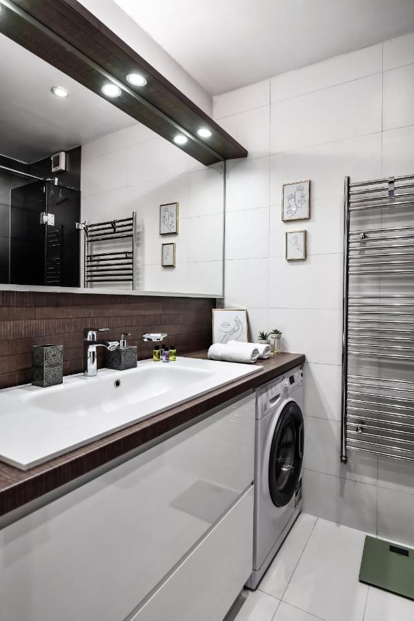 2 Bedroom Penthouse In City Center, Free Parking Сараево Экстерьер фото